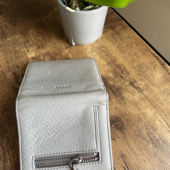 Gray Fossil Wallet - Picture 3 of 4